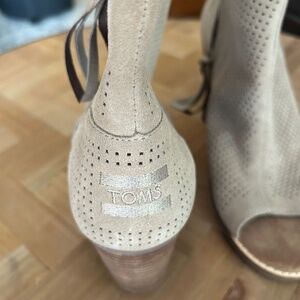 Toms peeptoe booties